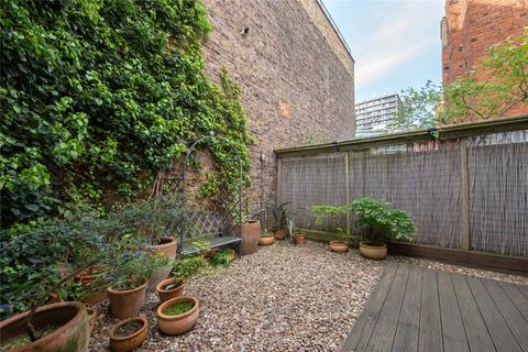 22 Constantine Road, London, NW3 2NG