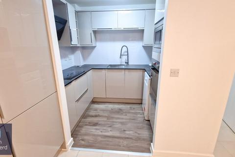 2 bedroom flat to rent, Dixon Close, Redditch, Worcestershire, B97