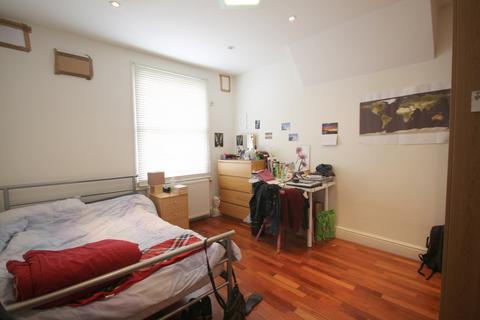 2 bedroom flat to rent, Fairbridge Road, Islington, N19