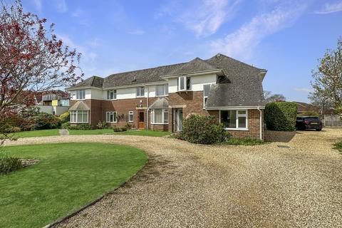 2 bedroom ground floor flat for sale, 18 Rook Hill Road, Friars Cliff, Dorset. BH23 4DZ
