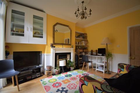 2 bedroom flat to rent, Sandrock Road Lewisham SE13