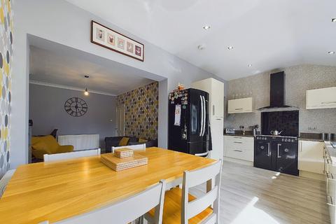 122 Avery Hill Road, London, SE9 2EY