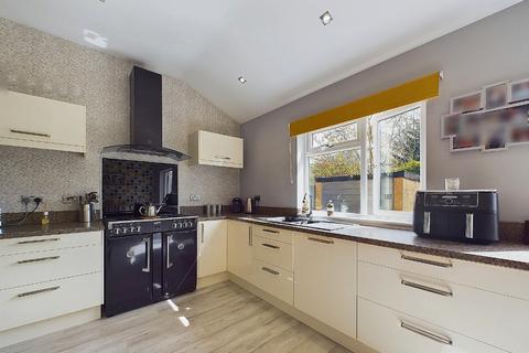 122 Avery Hill Road, London, SE9 2EY