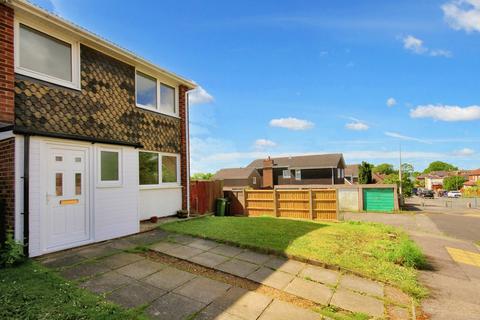 3 bedroom terraced house to rent, Mortimer Close, Netley Abbey SO31
