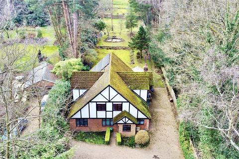 5 bedroom detached house for sale, Heath Ride, Finchampstead, Wokingham, Berkshire, RG40