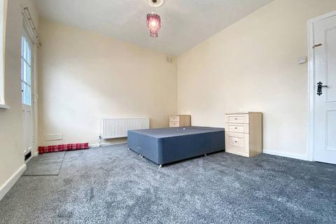 1 bedroom ground floor flat to rent, Griffin Street, Dudley DY2