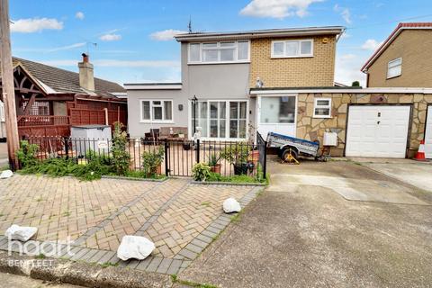 4 bedroom link detached house for sale, Zealand Drive, Canvey Island