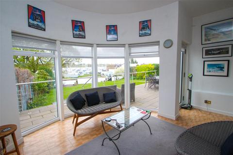 24 Crowsport, Hamble, Southampton, SO31 4HG