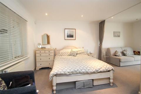 24 Crowsport, Hamble, Southampton, SO31 4HG