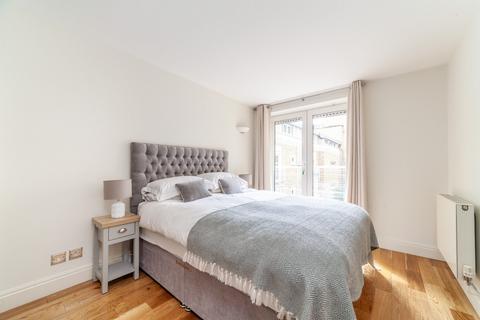 2 bedroom apartment to rent, New Globe Walk, Bankside, London, SE1