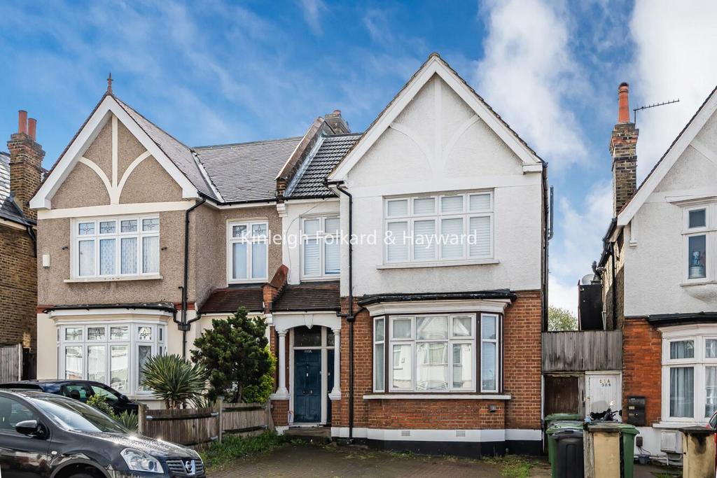 Bellingham Road, Catford 2 bed flat for sale £350,000
