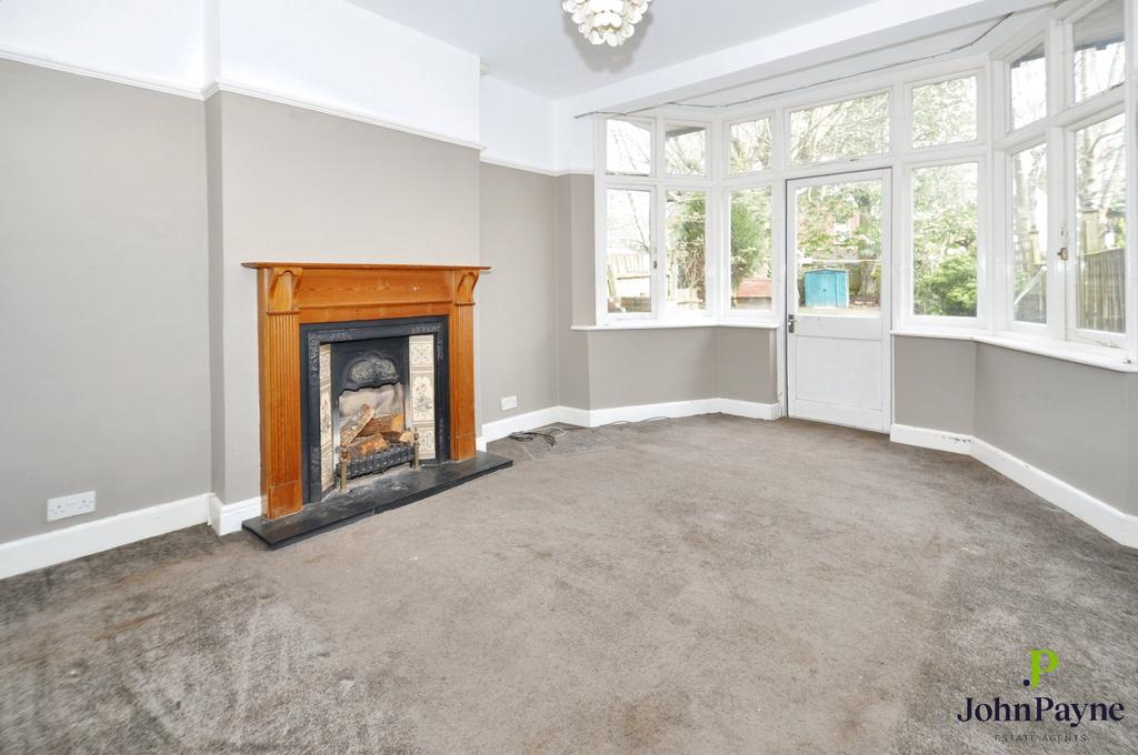Lounge Rear