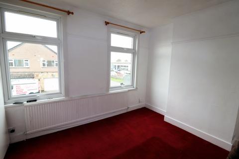 3 bedroom end of terrace house for sale, Hainault Road, Romford RM5