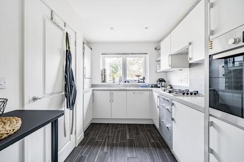 19 Kings Way, Folkestone, CT19 5UX