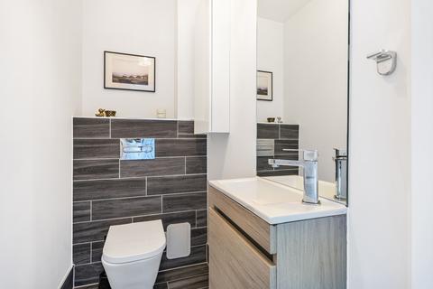 19 Kings Way, Folkestone, CT19 5UX