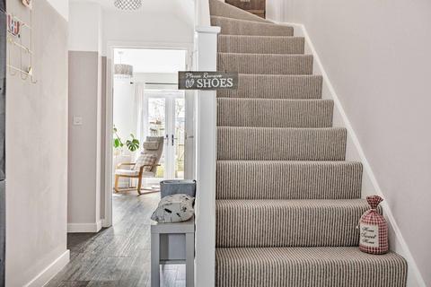 19 Kings Way, Folkestone, CT19 5UX