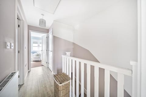 19 Kings Way, Folkestone, CT19 5UX