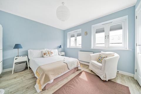 19 Kings Way, Folkestone, CT19 5UX