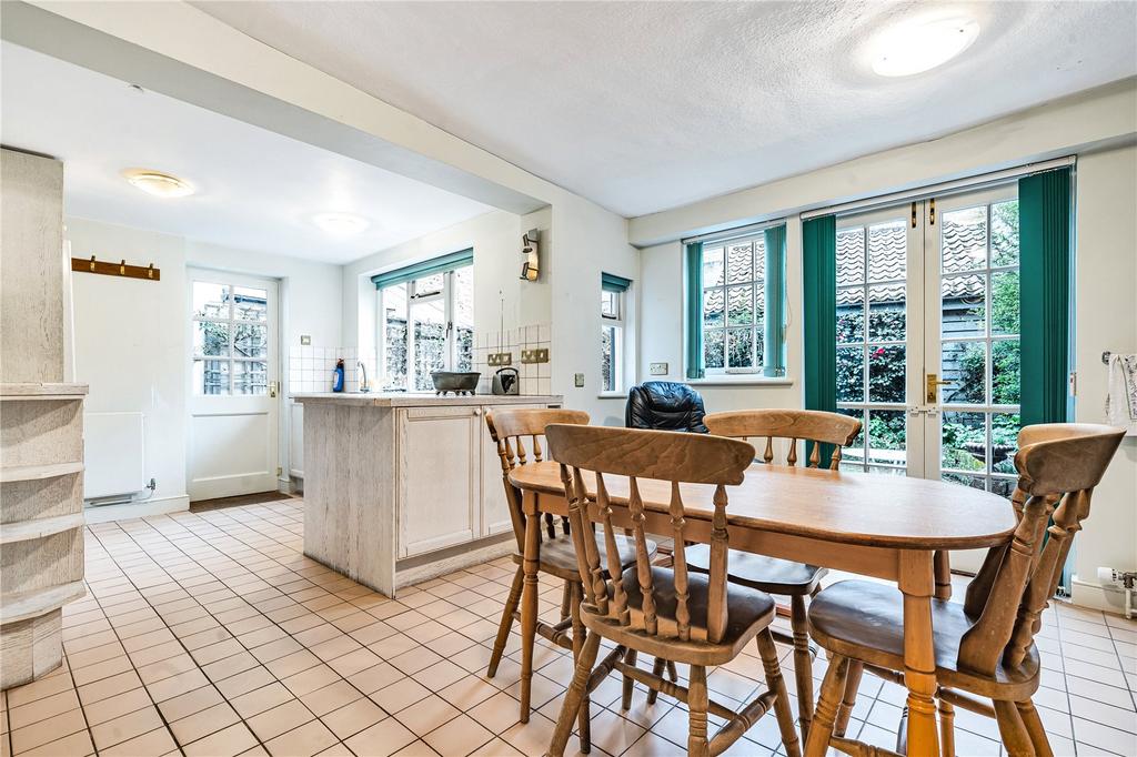 Kitchen/Breakfast Rm