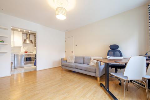 1 bedroom ground floor flat for sale, Canton Street, London, E14