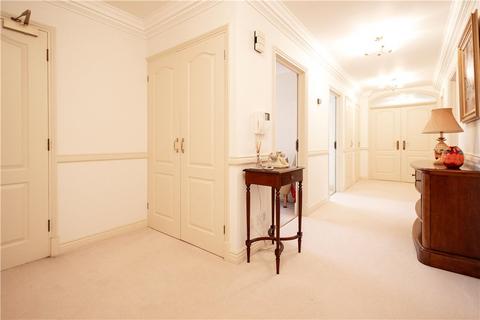 3 bedroom flat for sale, Canford Cliffs, Poole, BH13