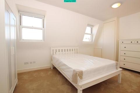 3 bedroom flat to rent, RUSH HILL ROAD, LONDON, SW11 5NW