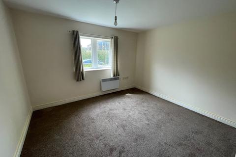 1 bedroom flat to rent, South Street, Denholme BD13