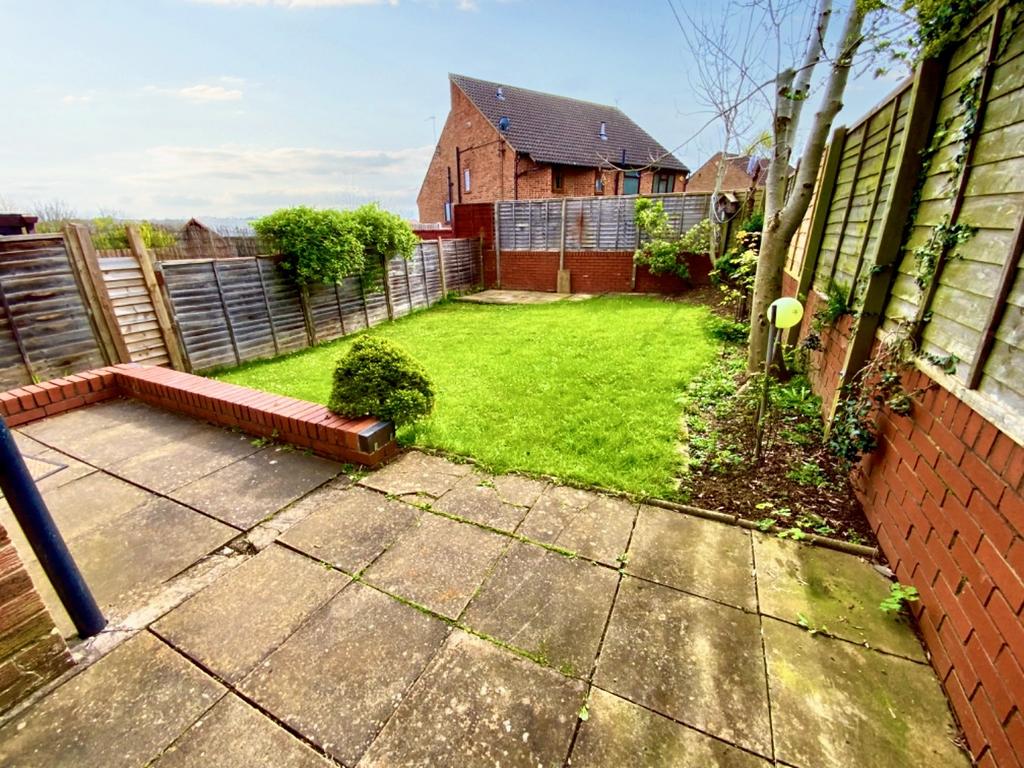 St. Anthonys Close, Daventry... 2 bed semidetached house for sale £