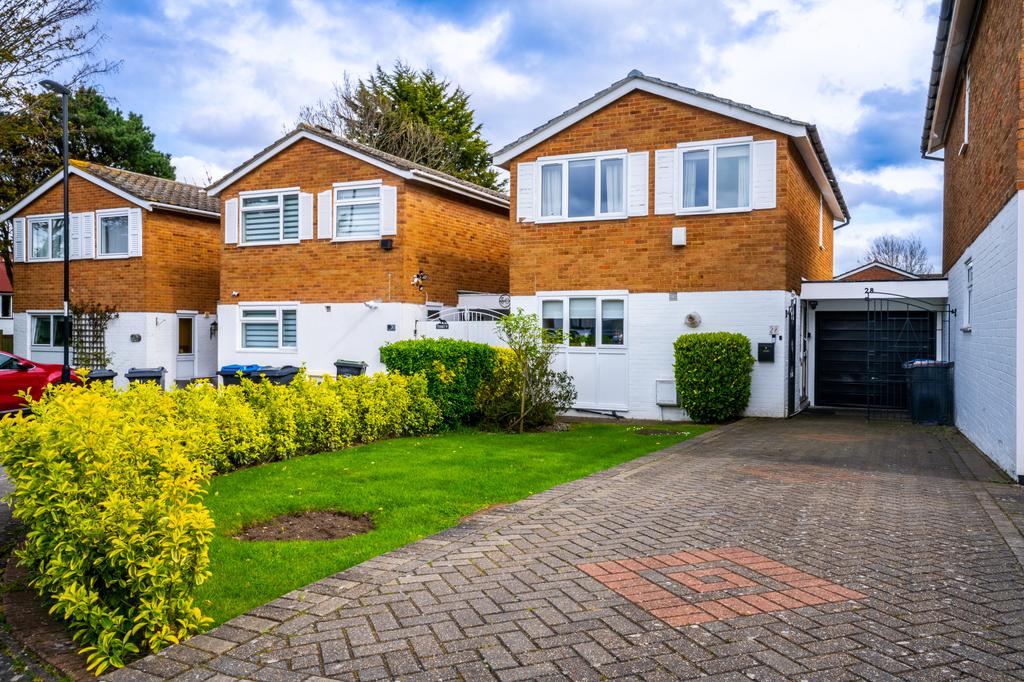 Wedgwood Way, London SE19 4 bed link detached house for sale £650,000