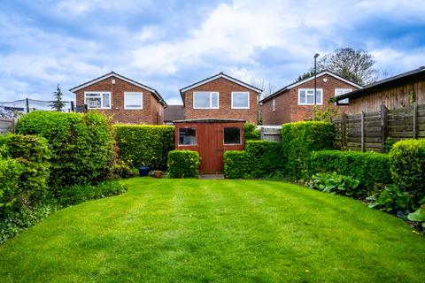 28 Wedgwood Way, London, SE19 3ES
