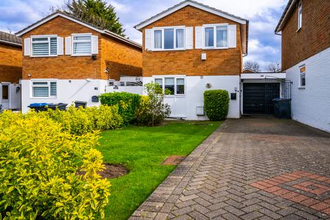 28 Wedgwood Way, London, SE19 3ES