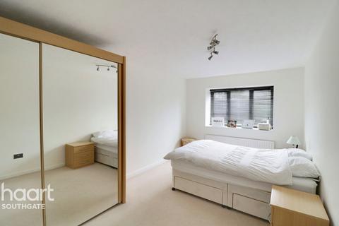 2 bedroom apartment for sale, De Bohun Avenue, London