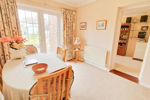 3 bedroom detached bungalow for sale, Brenchley Avenue, Gravesend, Kent, DA11