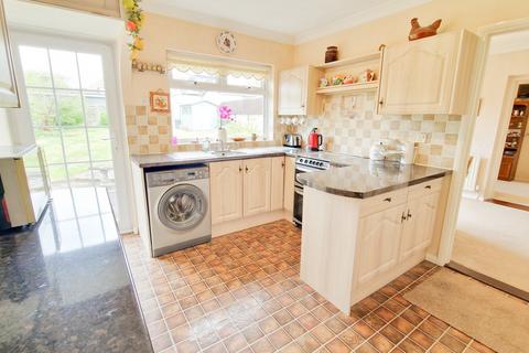 3 bedroom detached bungalow for sale, Brenchley Avenue, Gravesend, Kent, DA11