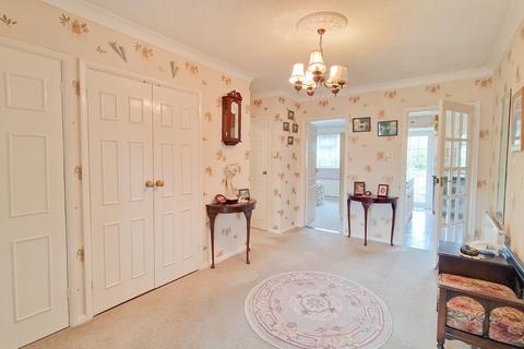 27 Brenchley Avenue, Gravesend, DA11 7RG