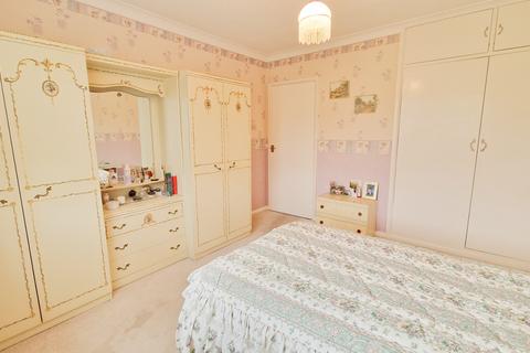 27 Brenchley Avenue, Gravesend, DA11 7RG