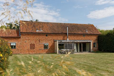 4 bedroom link detached house to rent, Haveringland, Norwich