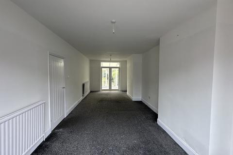 3 bedroom semi-detached house to rent, Baker Street, Alvaston, Derby
