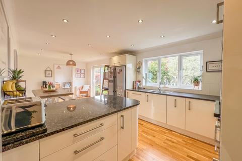 29 Buckingham Road, Hockley, SS5 4UX