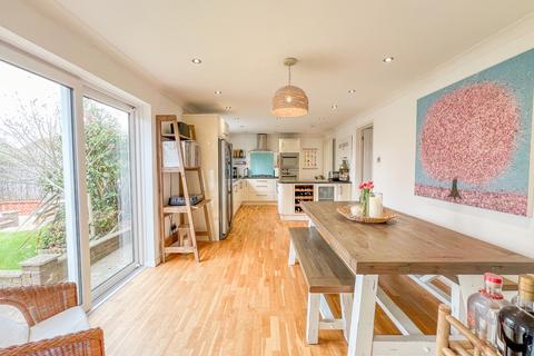 29 Buckingham Road, Hockley, SS5 4UX
