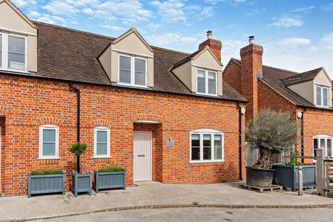 3 bedroom semi-detached house for sale, Yew Tree Courtyard, Oxford OX44