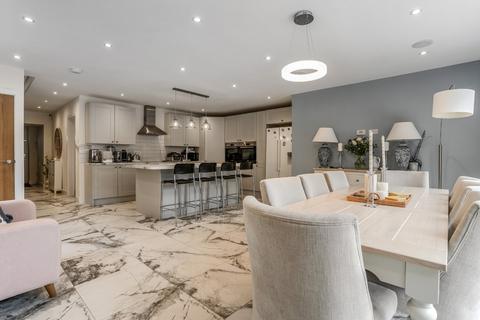 47 Amersham Road, Beaconsfield, HP9 2HB