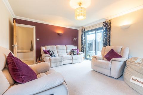 8 Abbotsgate, Kirkby Lonsdale, Carnforth, LA6 2JS