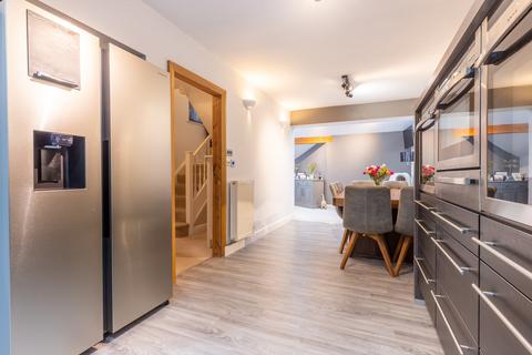 8 Abbotsgate, Kirkby Lonsdale, Carnforth, LA6 2JS