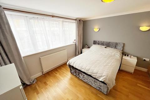 1 bedroom flat to rent, Haynes Close, Langley