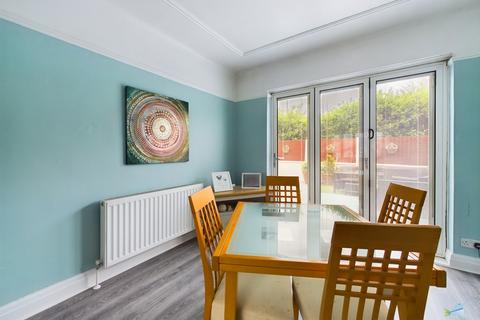 52 Thorburn Road, New Ferry, Wirral, CH62 1EW