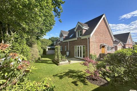 4 bedroom detached house for sale, Hazel Road, Pennington, Lymington SO41