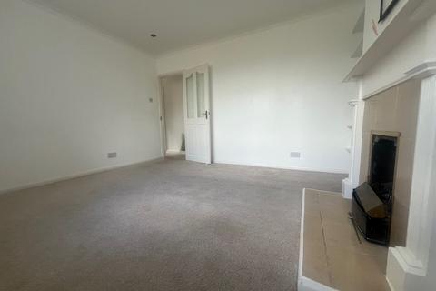 2 bedroom maisonette to rent, The Hill, Caterham