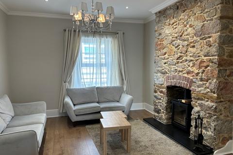 4 bedroom maisonette to rent, Queen Street, Newton Abbot