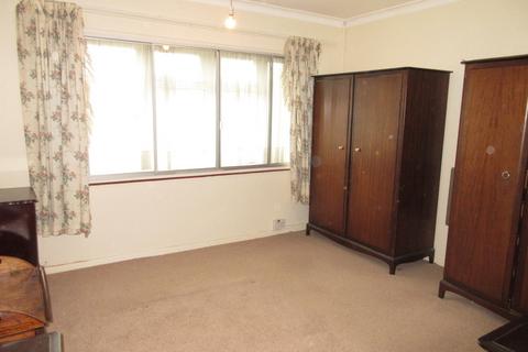 2 bedroom maisonette for sale, Sutton Lane, Hounslow TW3